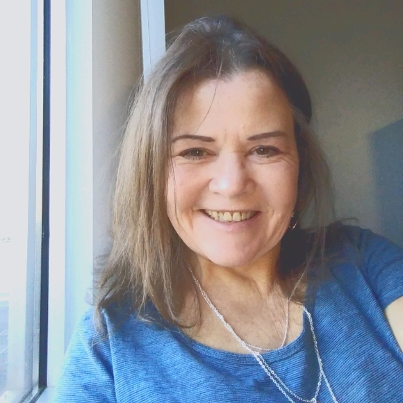 Meet your Posher, Jayne - Picture 1 of 1